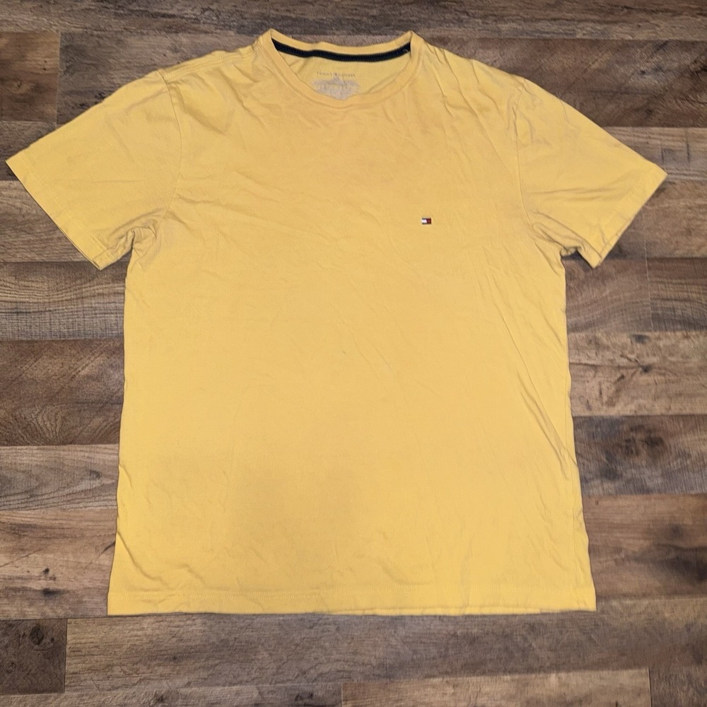 Tommy Hilfiger Large Tee – Mustard Yellow